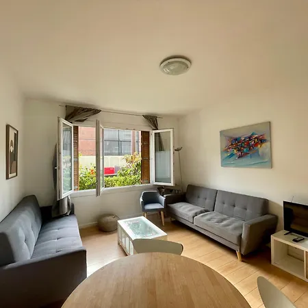 Apartment Tour Eiffel Croix Nivert